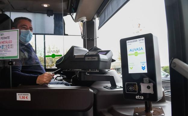 EL TSJ desestima el recurso de Vox contra el pago autónomo en los autobuses de Auvasa