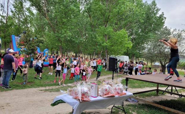 Mojados recauda 1.800 euros en la marcha contra el cáncer