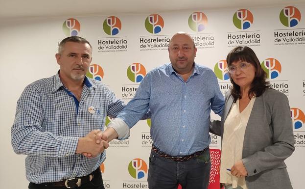 Los hosteleros de Valladolid firman el convenio que permitirá contratar a refugiados ucranianos