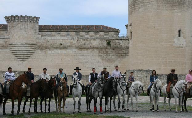 Demostraciones, exhibiciones y flamenco protagonizan la Feria del Caballo de Cuéllar