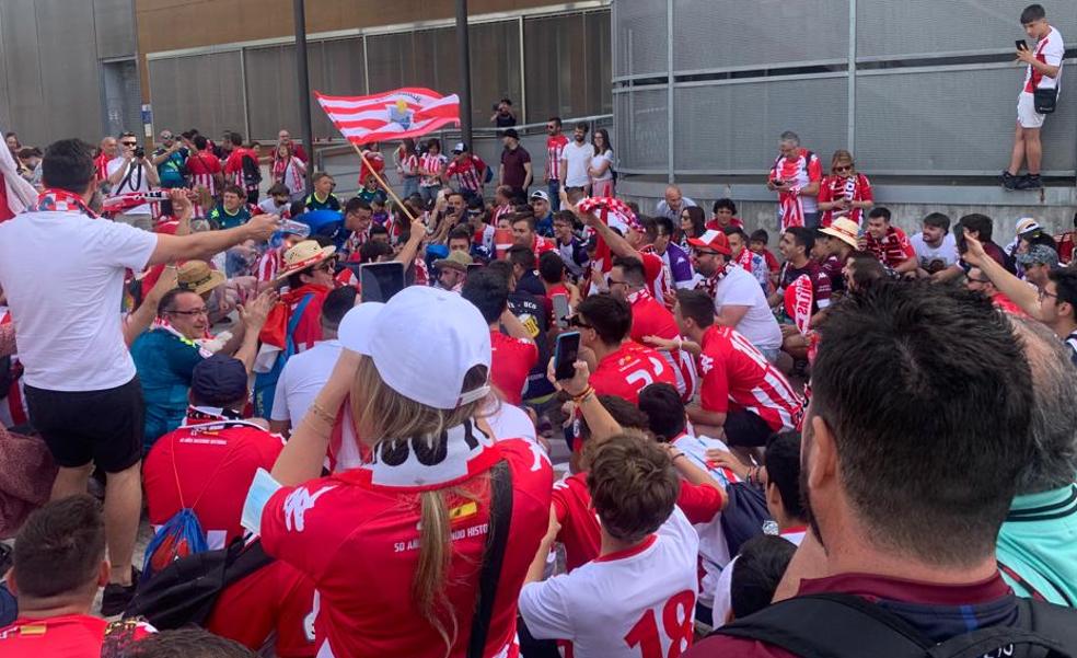 Los aficionados del Tordesillas llegan a Las Rozas