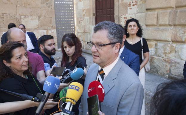 Dueñas inaugurará en Salamanca el primer Congreso Internacional de Vacuno y Mañueco lo clausurará