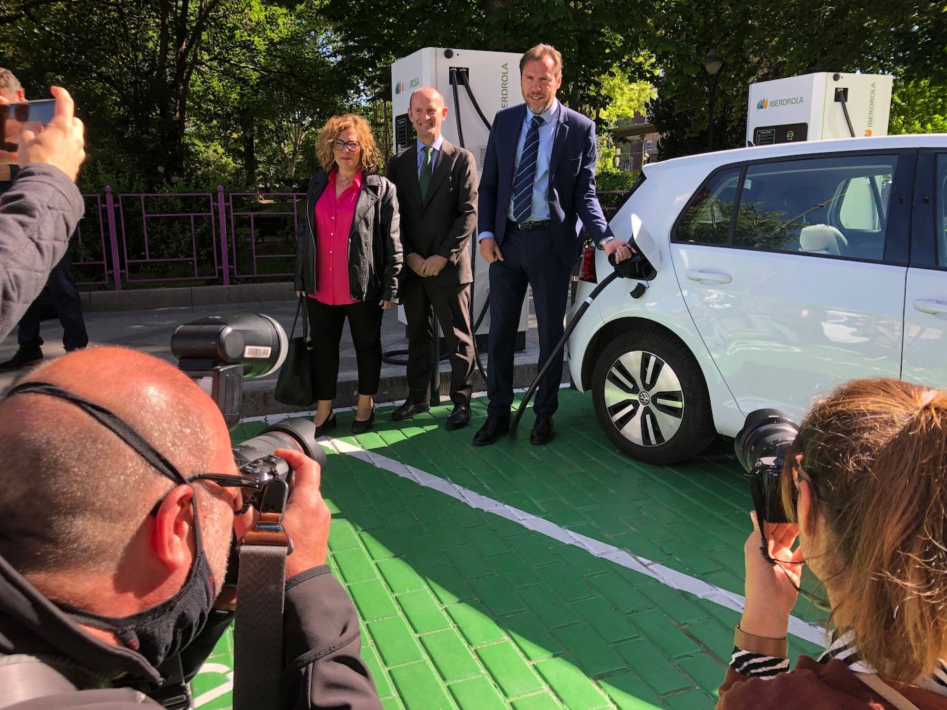 Valladolid suma otros dos puntos de recarga de vehículos eléctricos y cuenta ya con 25