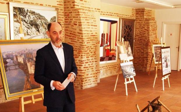 Acor resume sus 60 años de historia en pinturas, fotografías y aperos