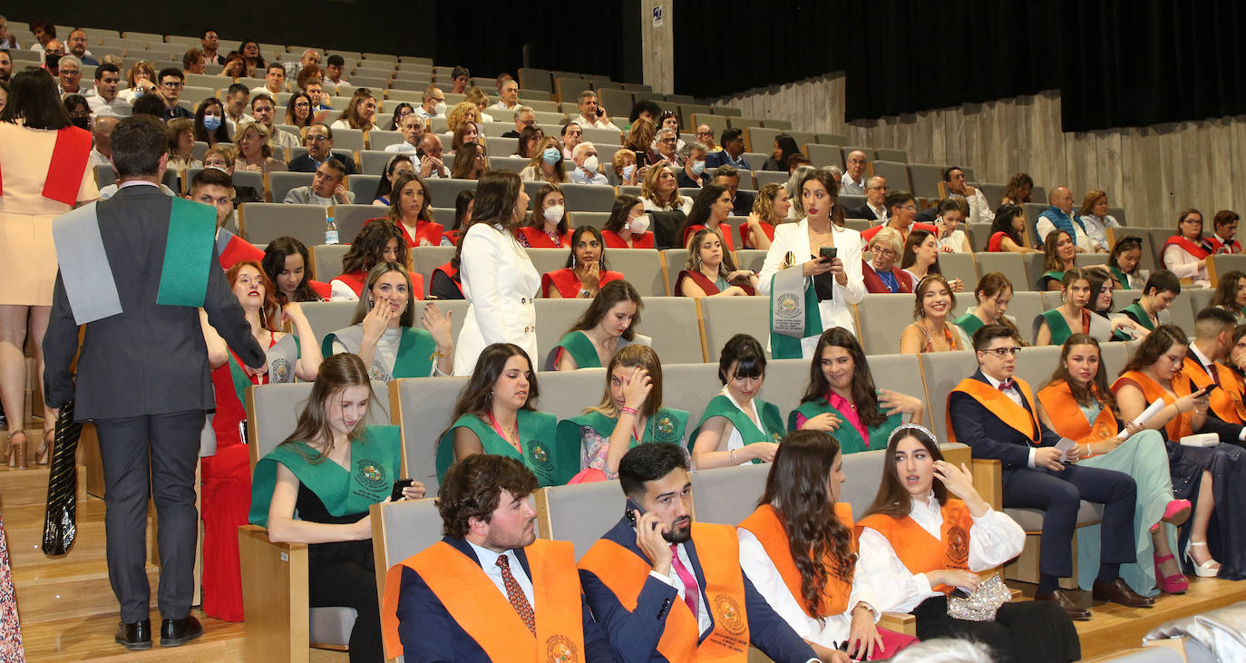 Graduación en el campus de la UVA en Segovia