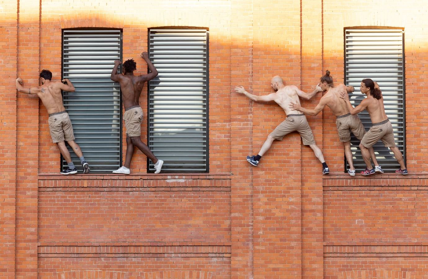 Vértigo sobre las cornisas del Museo de la Ciencia, en Teatro de Calle de Valladolid