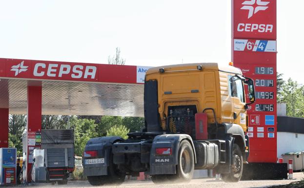 La gasolina ya supera los 2 euros por litro en 39 estaciones de servicio de Valladolid: consulta los precios