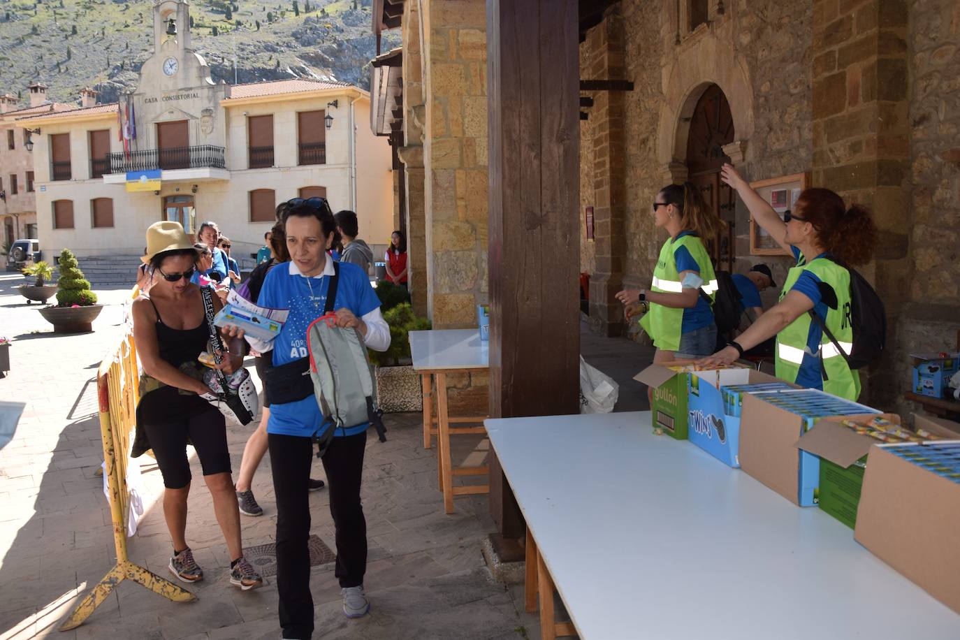 450 andarines participan en la marcha y suscriben la labor de Adecas