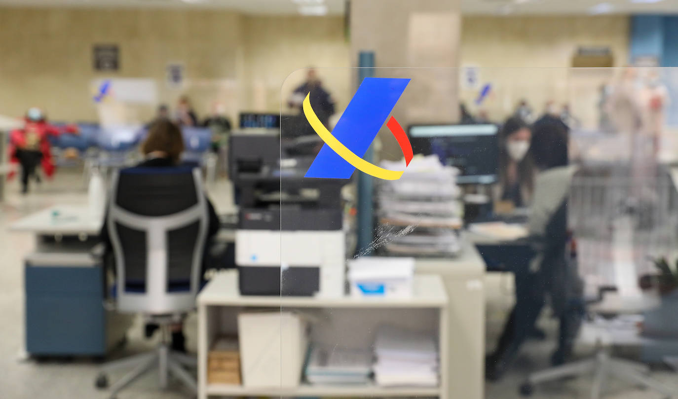 Comienza la atención presencial de la campaña de la Renta 2021