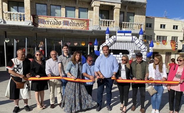 La Plaza Mayor de Guijuelo acoge un mercado medieval