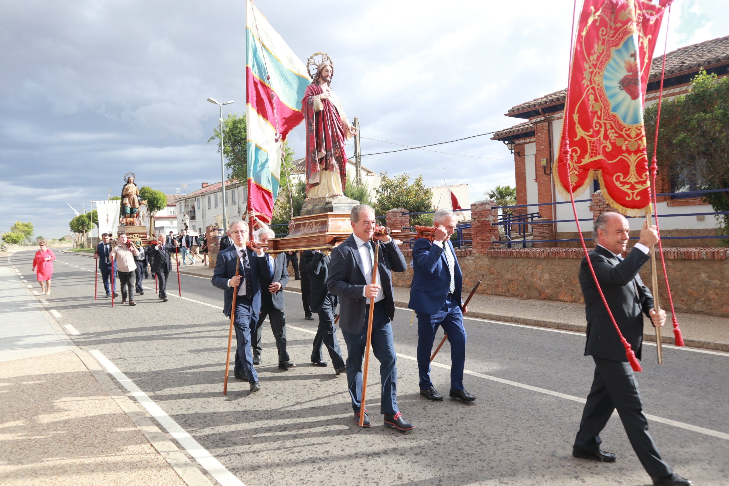 La Virgen Panadera de Castromonte vuelve a dar agua a los campos