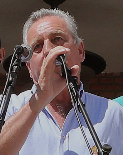 Venta de Baños sale a la calle para reclamar el mantenimiento de Siro