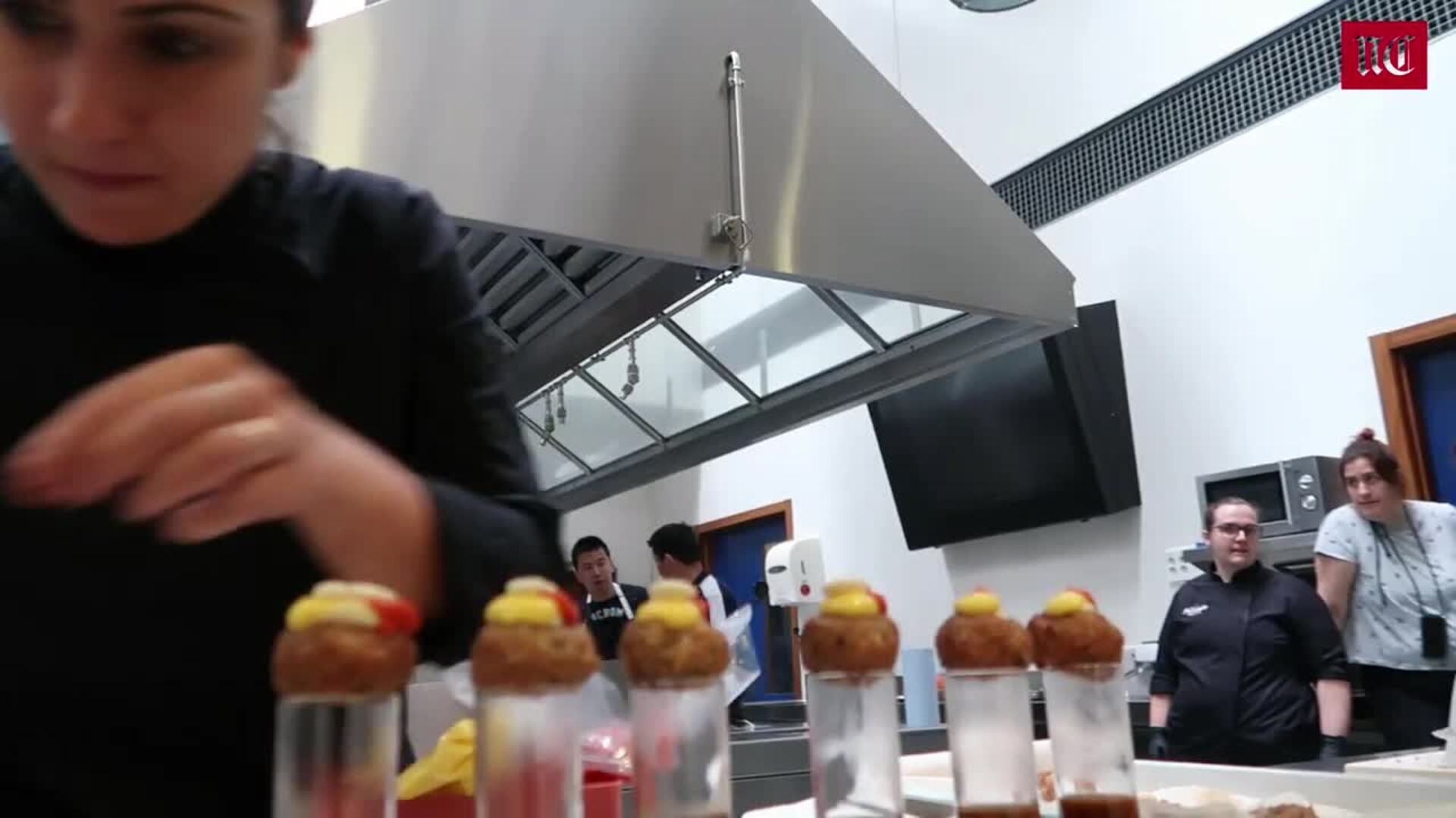 Elaboración del pincho ganador del XXIV Concurso Provincial de Pinchos de Valladolid