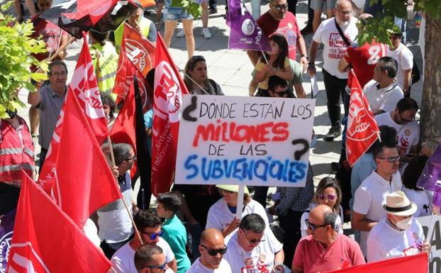 Los empleados de Aguilar convocan una protesta por el futuro de Siro