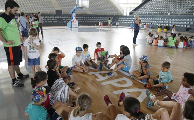 El Ayuntamiento recupera la normalidad en los campus de verano y ofrece 4.400 plazas