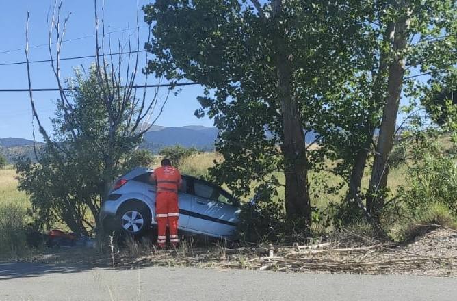 Herido un conductor tras salirse de la vía en la carretera de La Granja