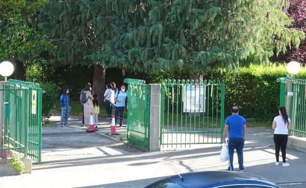 El colegio de Arturo Eyries recupera la normalidad al ralentí con solo 18 de los 83 alumnos en clase