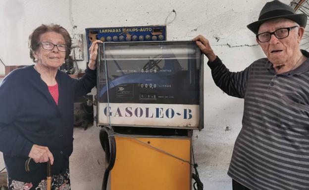 «Recuerdo cuando vendía el litro de gasolina a 6 pesetas, es una barbaridad lo que cuesta ahora»