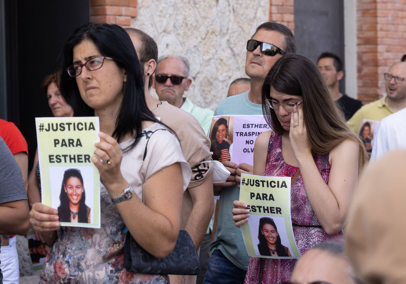 Concentración en Traspinedo en recuerdo de Esther López