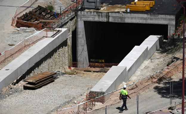 El túnel de Panaderos avanza con turnos de noche y la instalación del cajón bajo las vías