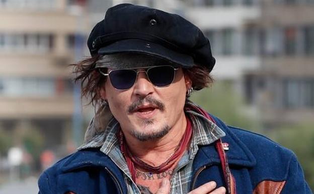 Johnny Depp opta por una vida de lujos y derroches tras ganar el juicio contra Amber Heard