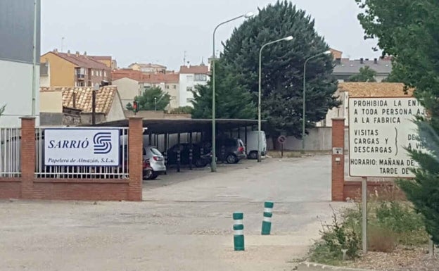 Sarrió y el Ayuntamiento de Almazán se unen para aprovechar el cartón reciclado