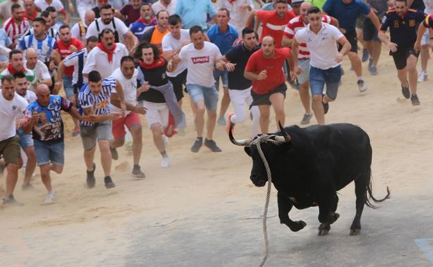 Herido de gravedad tras ser corneado en la carrera del torito del alba de Benavente