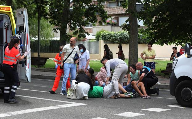 Heridos dos hombres de 68 y 66 años atropellados por un furgón en Palencia