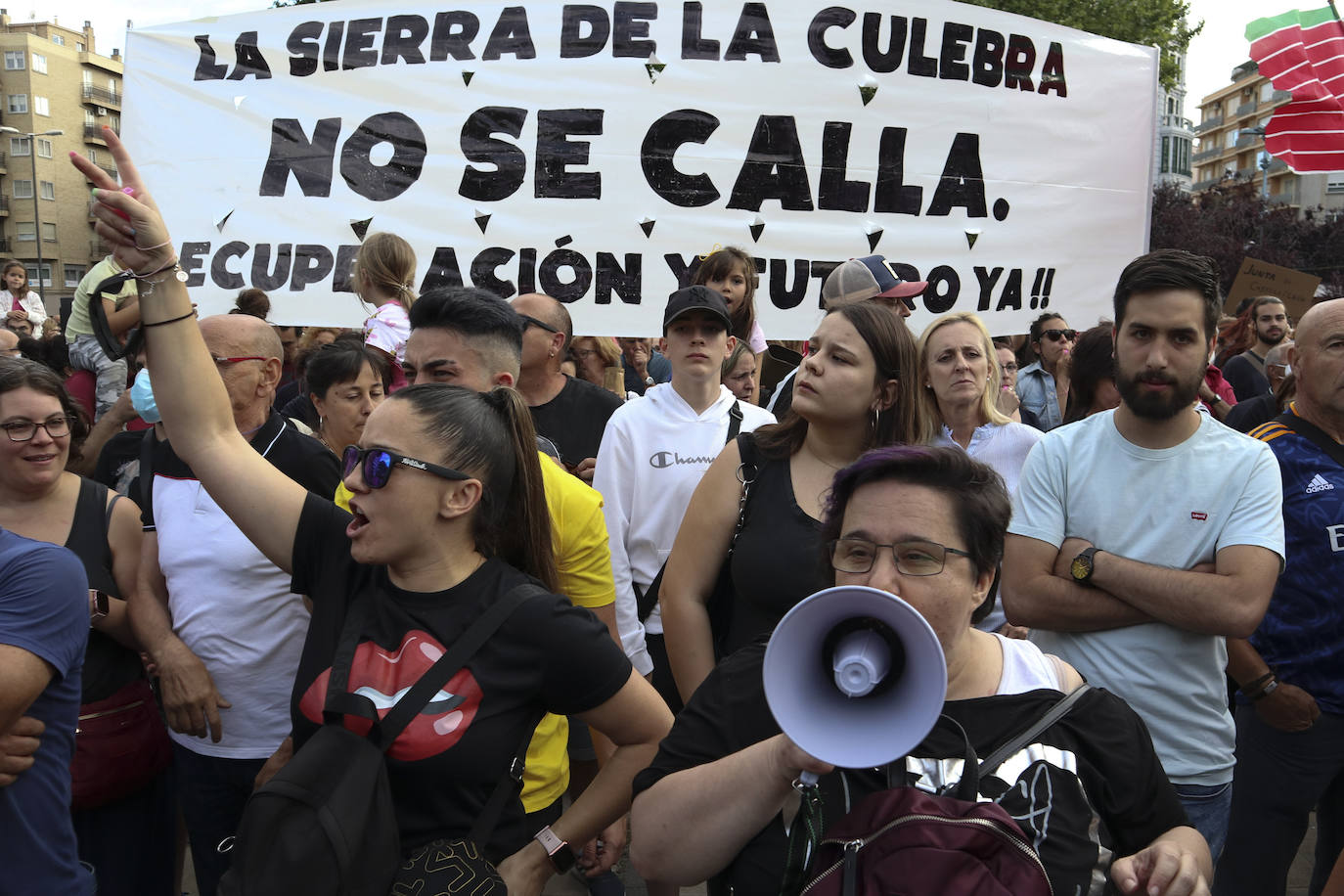 Manifestación de vecinos de la Sierra de la Culebra en Zamora