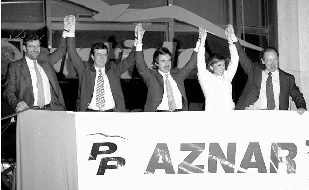 1996: José María Aznar pone fin a los 14 años de la era González