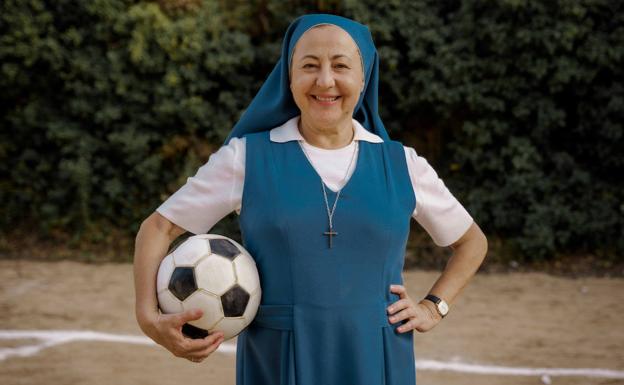 'Llenos de gracia': la comedia familiar del verano va de monjas y fútbol