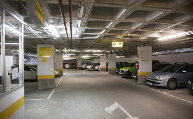 La Agrupación de Comerciantes pide aplicar descuentos en todos los 'parking'