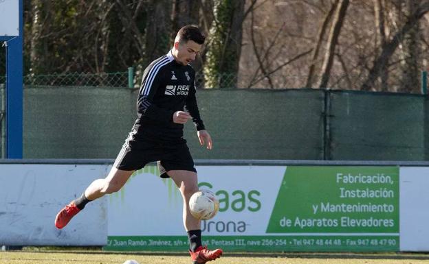 El lateral derecho Sergio Montes se convierte en el tercer refuerzo del Palencia Cristo