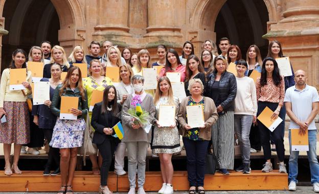 Finalizan los cursos de español de la UPSA para más de 80 personas procedentes de Ucrania