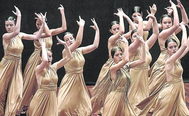Bailarines de Guardo representarán a la región en la competición nacional de danza