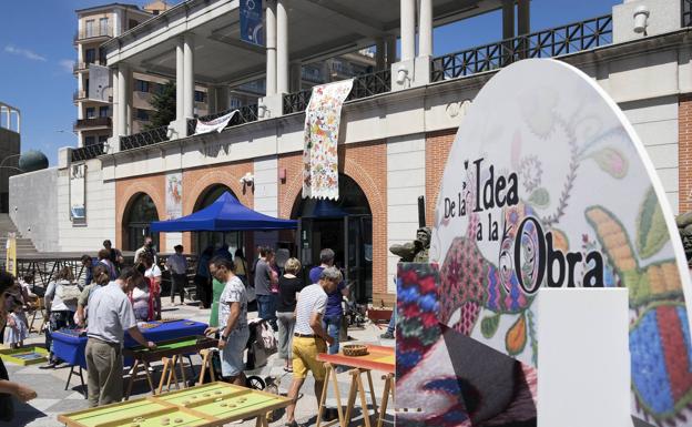 Artesanos de la provincia muestran su trabajo en la Feria de Artesanía de las Sierras Salmantinas