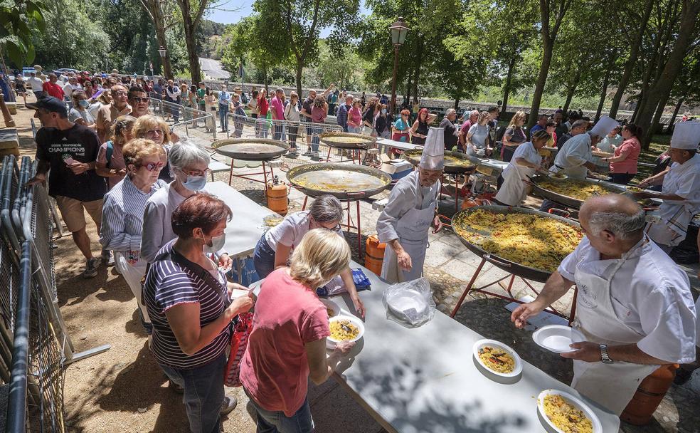 Disfraces estivales y paellas al cuadrado