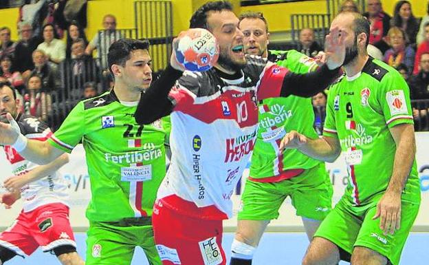 Carlos Villagrán, Óscar Marugán y Darío Ajo pondrán el toque casero al Balonmano Nava