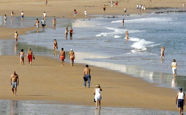 El tren playero conectará Valladolid con Santander desde el 2 de julio