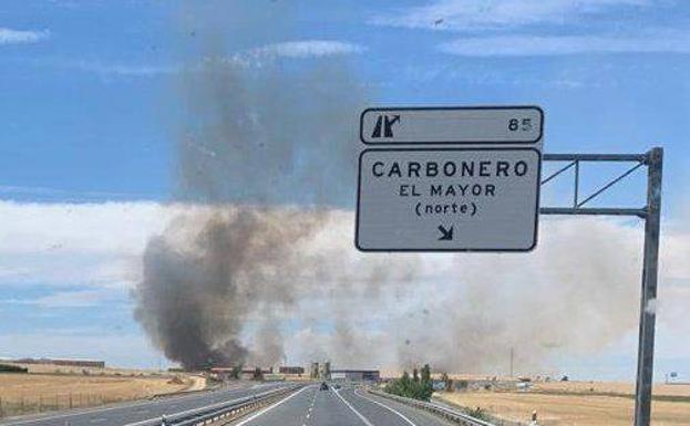 Controlado un incendio que ha arrasado más de treinta hectáreas en Carbonero el Mayor