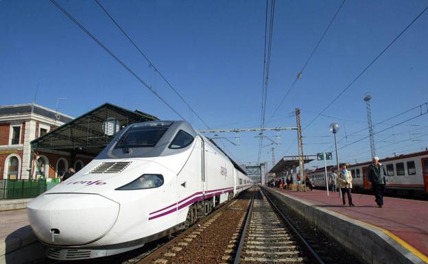 Renfe pone en circulación los Alvia que enlazan Castilla y León con la Comunidad Valenciana