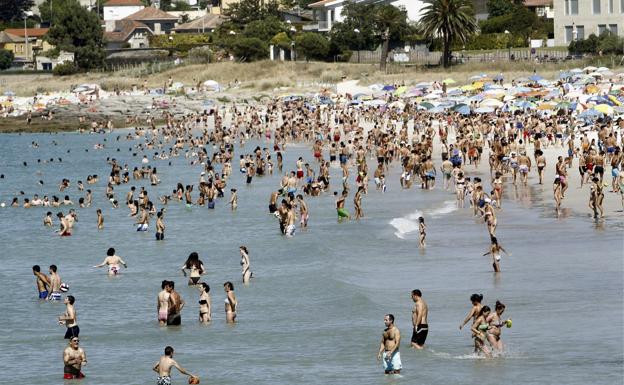 Vigo multa por orinar en el mar