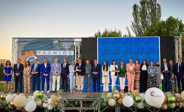 Carbajosa reconoce el trabajo de las empresas en la generación de empleo y el desarrollo del municipio