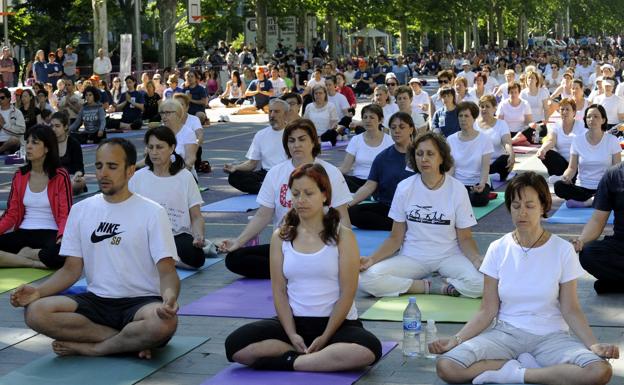 Beneficios del yoga que no conocías y te animarán a practicarlo