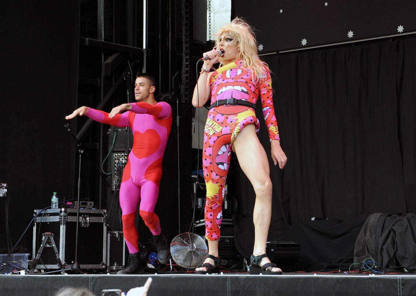 Javiera Mena y Samantha Hudson reinan en el primer Zorrilla's Fest de Valladolid