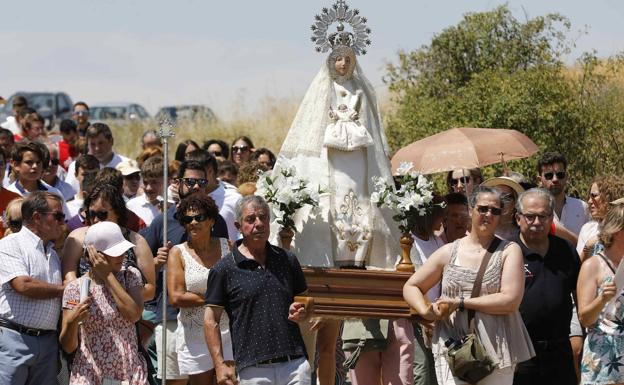 Canalejas de Peñafiel celebra la romería de la Virgen del Olmar 