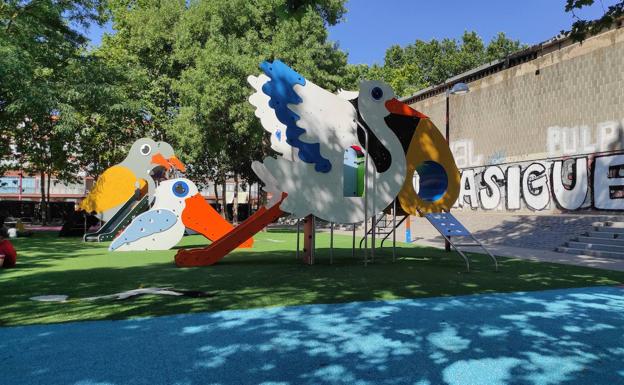 La plaza Biólogo Valverde recibe un lavado de cara