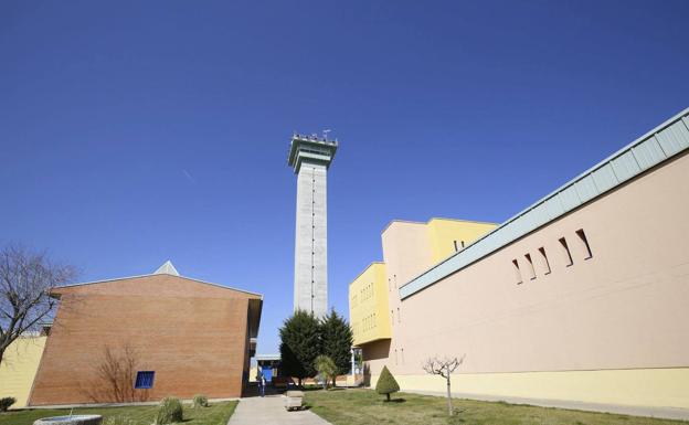 Prisión sin fianza para el joven que apuñaló a su hermano con intención de matarlo en Salamanca