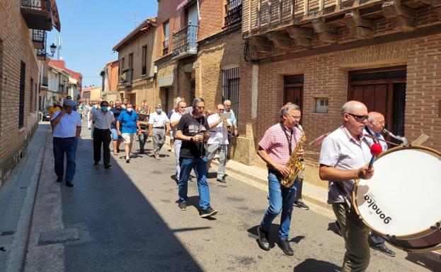 Mayorga celebra la festividad de su antiguo patrón, San Nabor, con misa y procesión