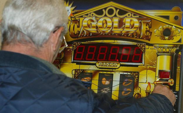 Una norma de 1908 para combatir los microcréditos abusivos y sus efectos en las familias de los jugadores